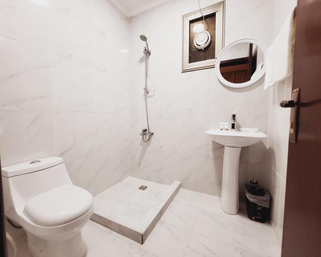 De Iris Regency Fahaheel Appartement Koeweit Buitenkant foto