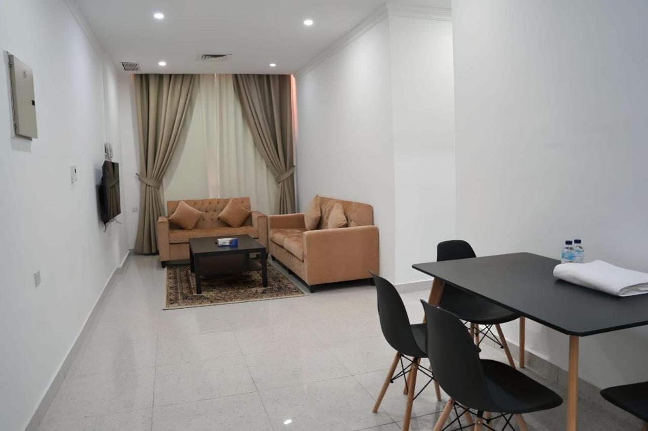 De Iris Regency Fahaheel Appartement Koeweit Buitenkant foto