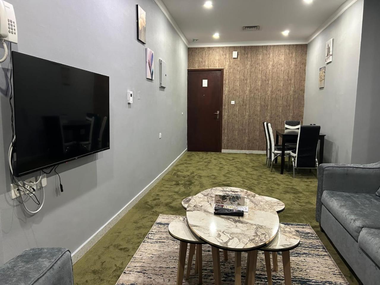 De Iris Regency Fahaheel Appartement Koeweit Buitenkant foto