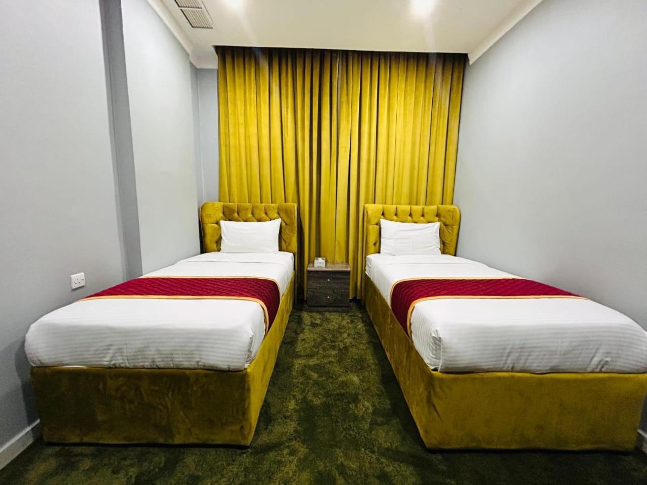 De Iris Regency Fahaheel Appartement Koeweit Buitenkant foto