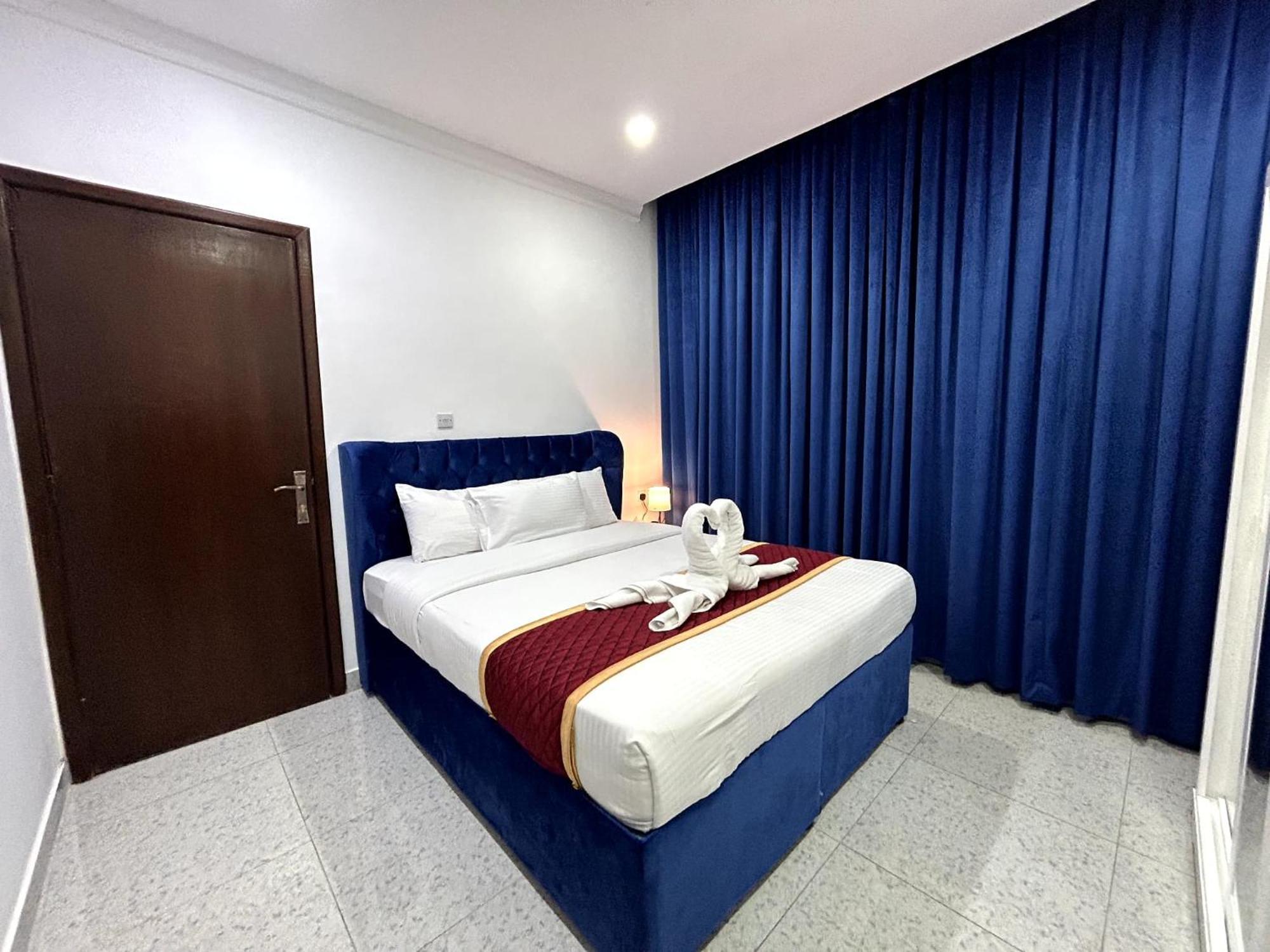De Iris Regency Fahaheel Appartement Koeweit Buitenkant foto