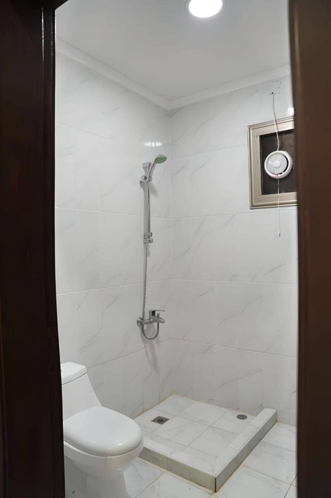 De Iris Regency Fahaheel Appartement Koeweit Buitenkant foto